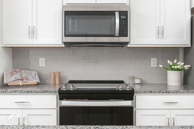 Building Photo - 640 Ethridge Pl