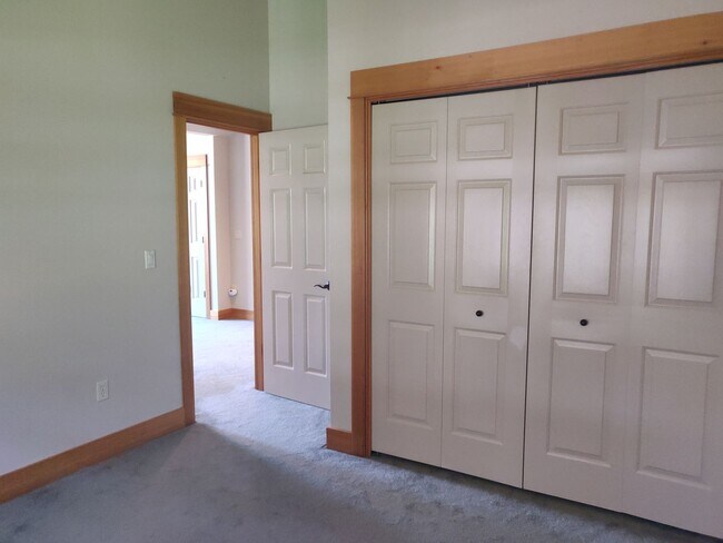 Building Photo - Charming 3x2.5 Modern Craftsman Home in NW...