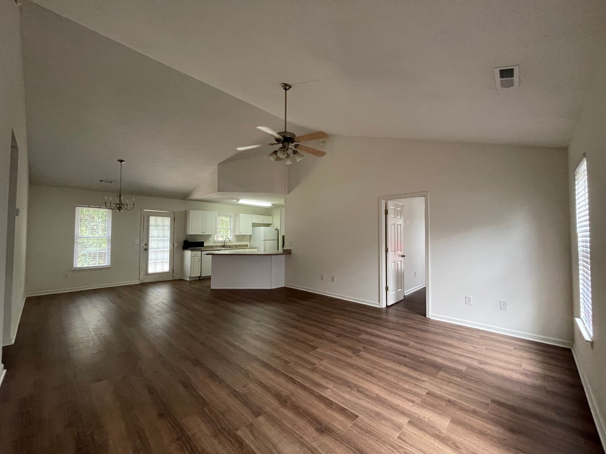 Building Photo - 1547 Cedar Rock Church Rd