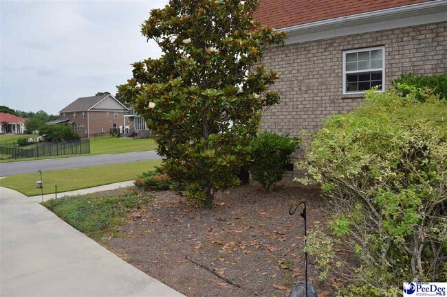 Building Photo - 3032 Drakeshore Dr