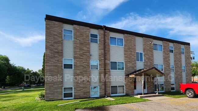 Building Photo - 1842 14th St S