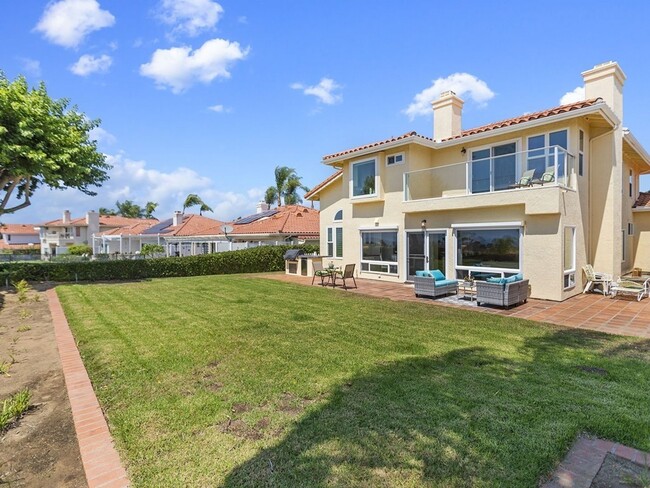 Building Photo - Gorgeous Home with Amazing Views!