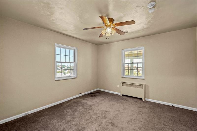 Bedroom 1 - 433 Winterhill St