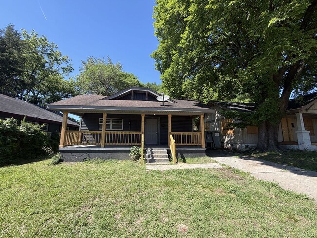 Building Photo - 3482 Lamphier Ave