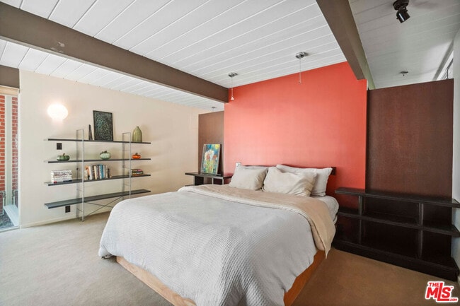 Building Photo - 1568 Stoddard Ave