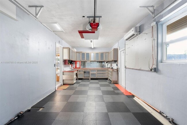 Building Photo - 7305 NW 95th Way