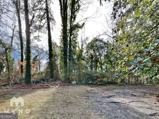 Building Photo - 3660 Hill Acres Rd SW