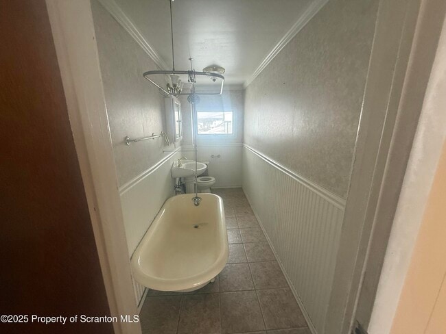 Building Photo - 89 Belmont St