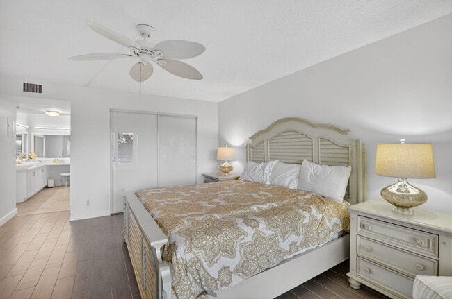 Building Photo - 5851 Camino Del Sol
