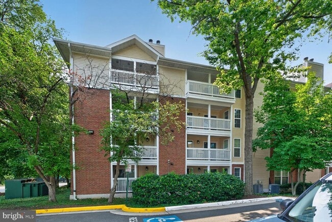 Building Photo - 1504 Lincoln Way