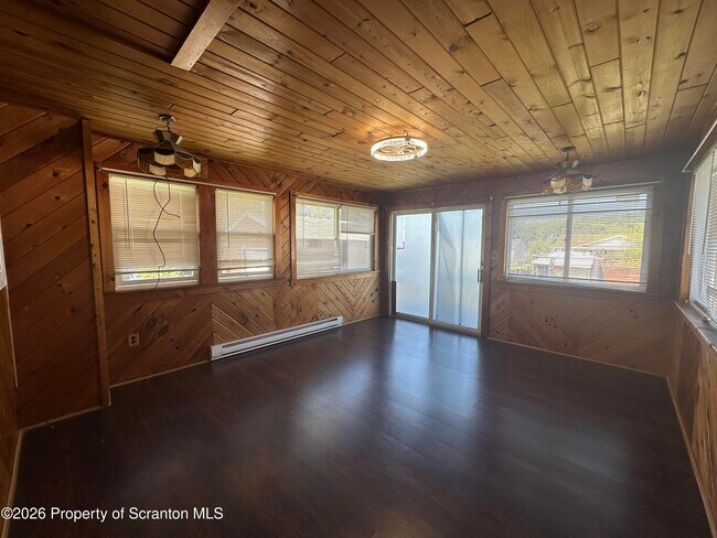Building Photo - 173 McAlpine St