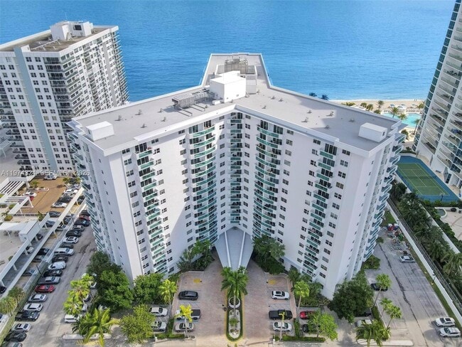 Building Photo - 3001 S Ocean Dr