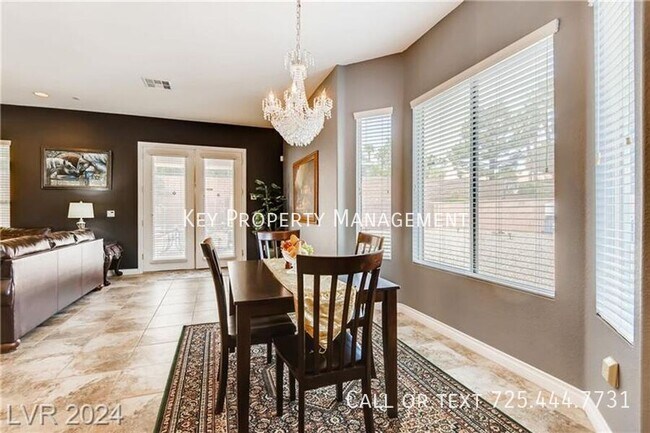 Building Photo - FULLY FURNISHED 5 BEDROOM + DEN HOME WITH ...