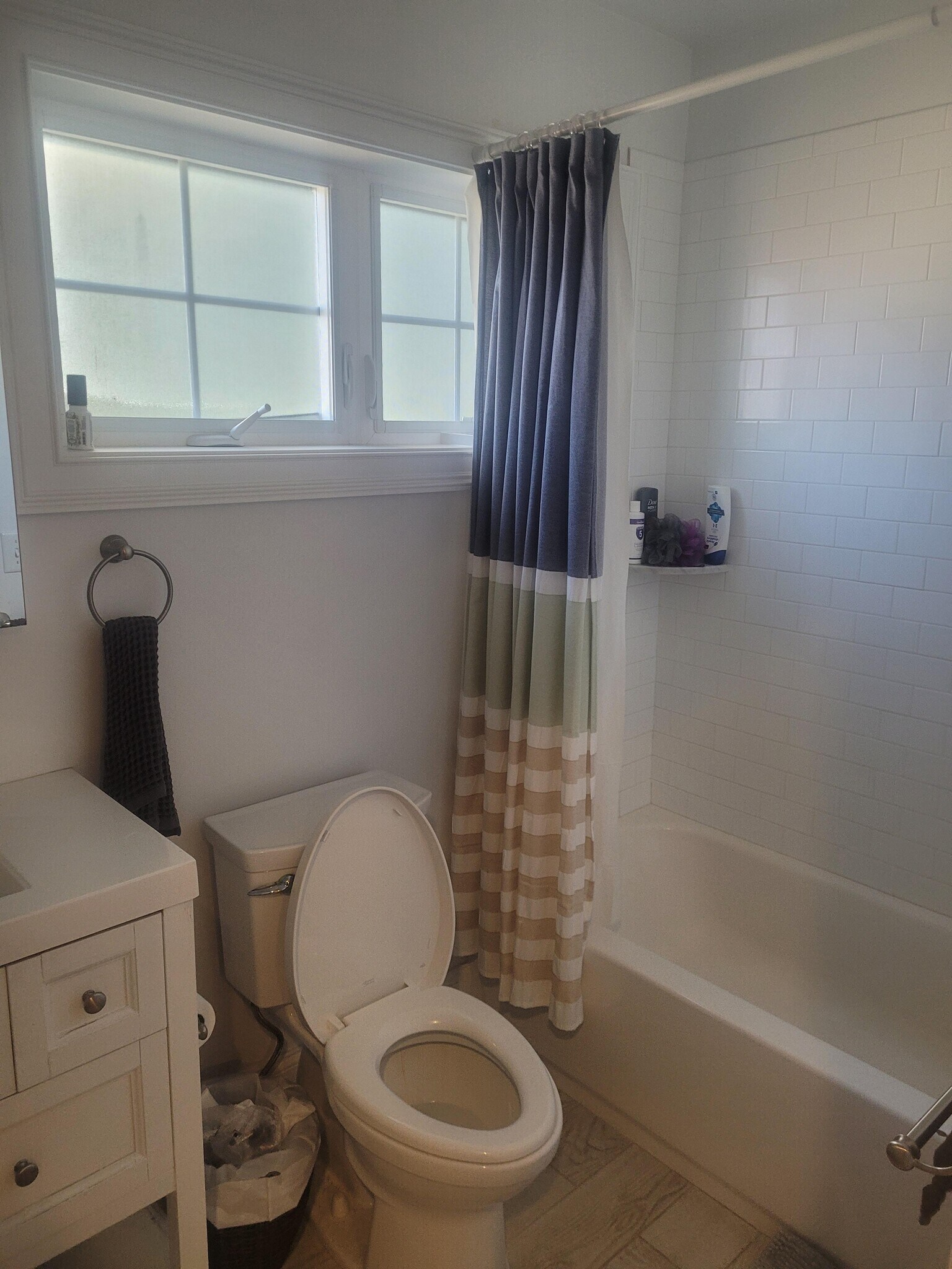 Building Photo - 116 Holland St