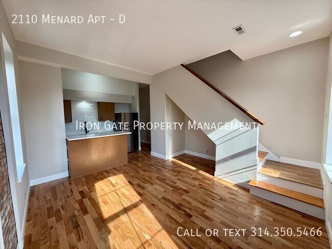 Building Photo - 2110 Menard St