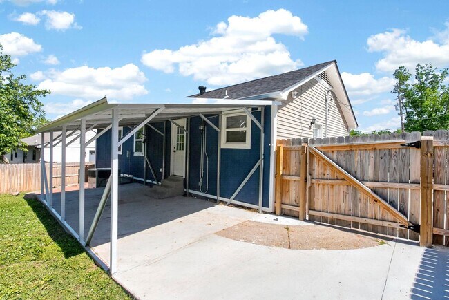 Building Photo - 3153 Towne Village Rd