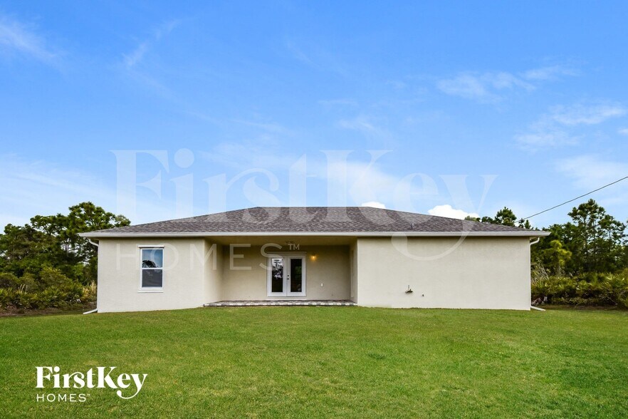 Building Photo - 5123 White Ave