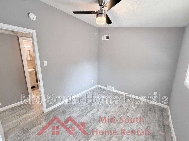 Building Photo - 1775 Colonial Hills Dr