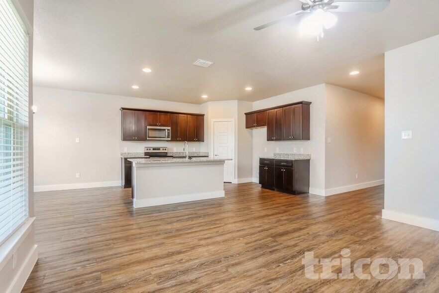 Building Photo - 10102 Ft Brown Trl