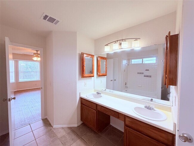 Building Photo - 16924 Cactus Blossom Dr