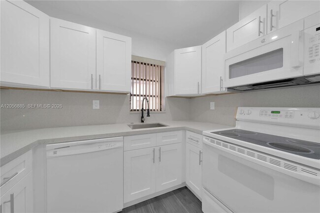 Building Photo - 1535 SW 122nd Ave