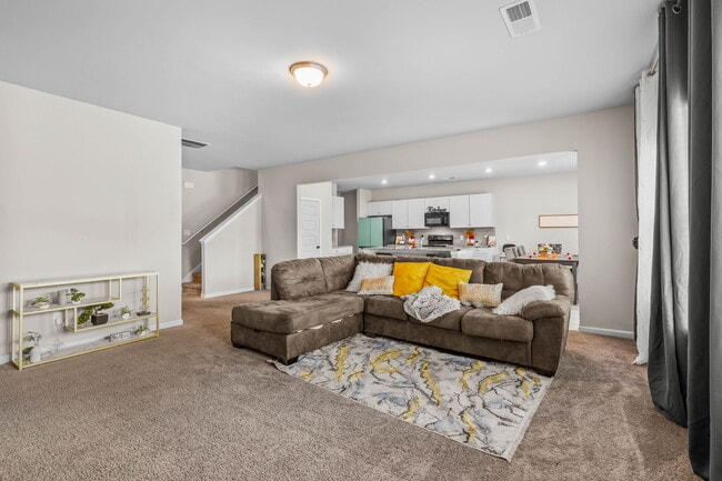 Building Photo - 1518 Valley Brook Dr SW
