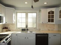 Building Photo - 121 Hoover Ave