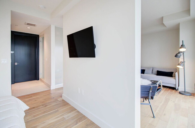 Building Photo - 4422 N 75th St