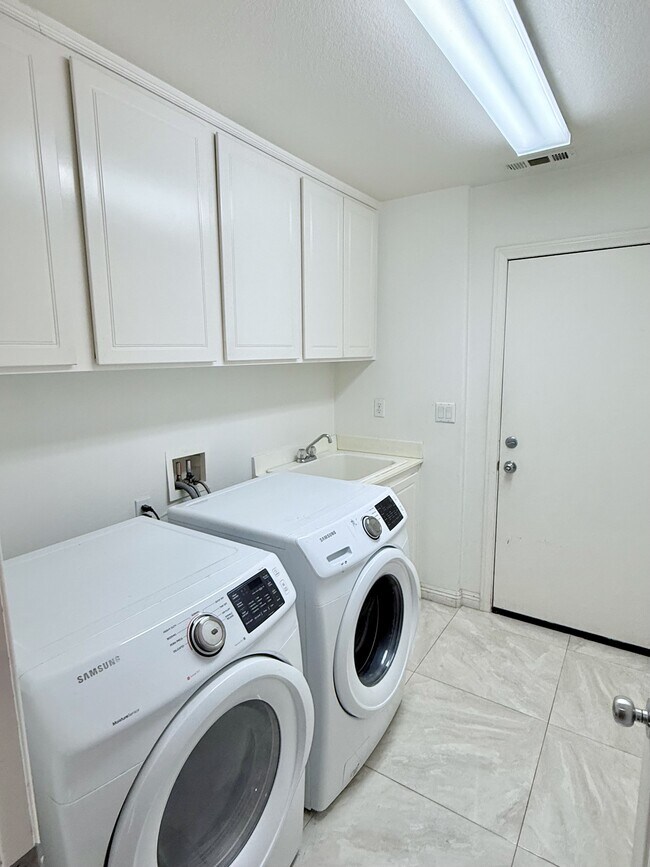 Building Photo - 11226 Evergreen Loop