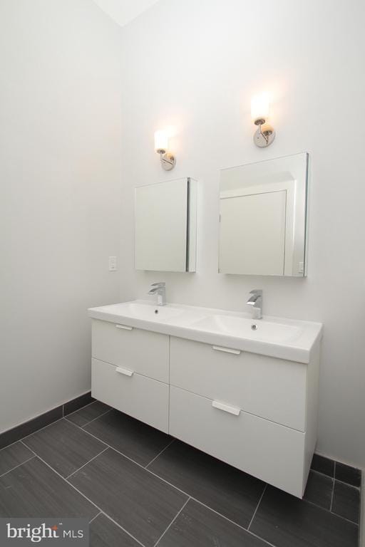 Building Photo - 220 S 3rd St