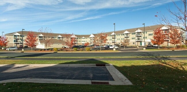 Building Photo - Eagle Pointe (2550 Voyageur)