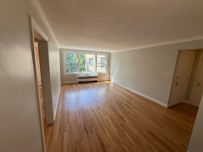 Building Photo - 2950 W Arthur Ave