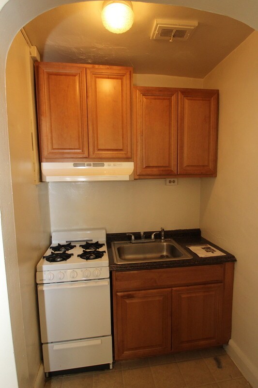 Building Photo - 6 E Preston St
