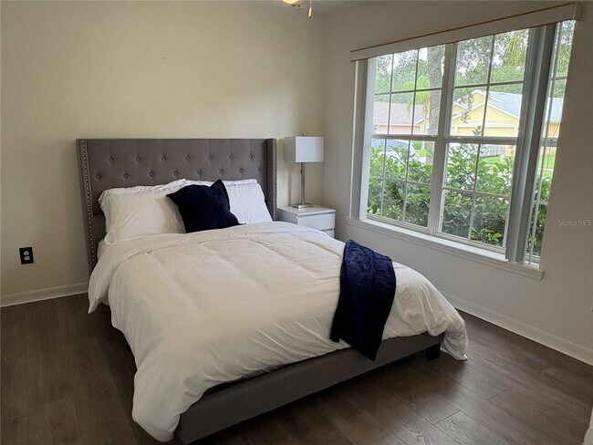 Building Photo - 893 Sandy Ridge Dr