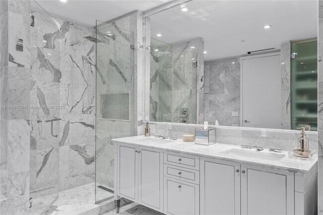 Building Photo - 9349 Collins Ave