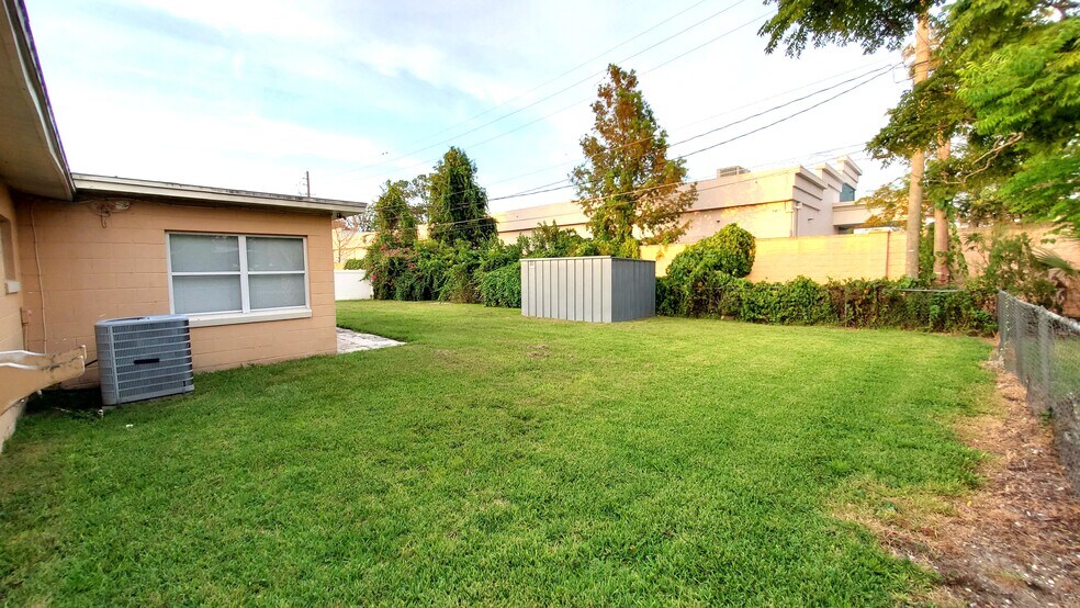 Backyard with Shed - 1721 Moselle Avenue