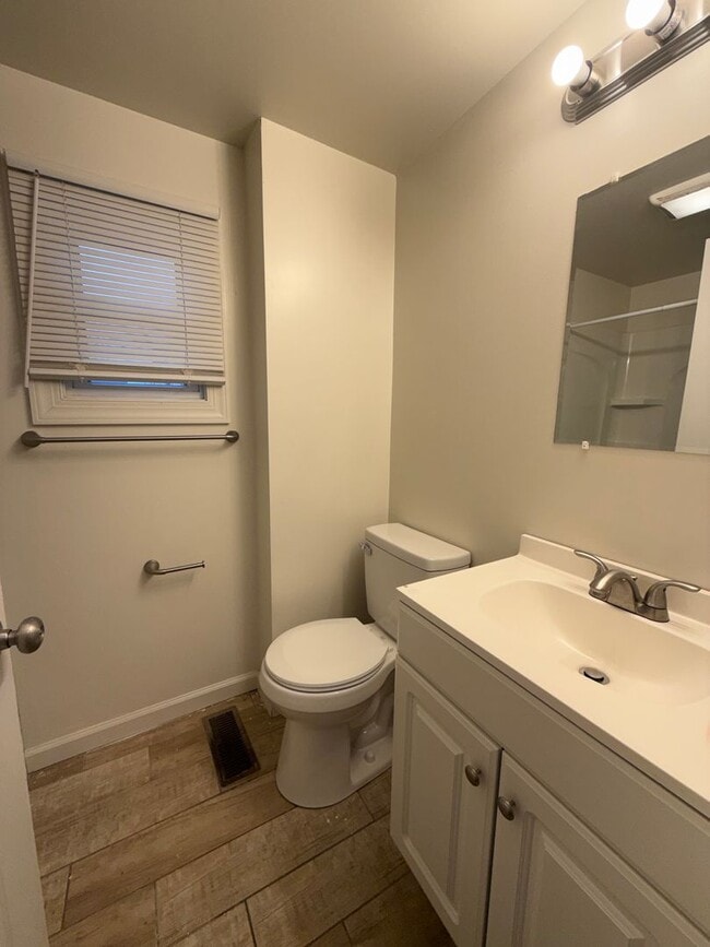 Building Photo - Newly renovated 3 bedroom , 1.5 bath house in Carlisle