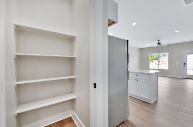 Building Photo - 359 Turnpike Rd