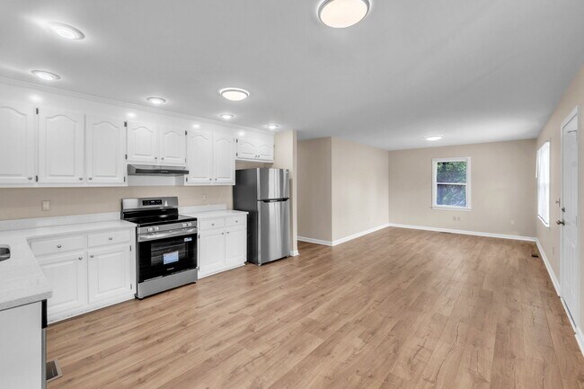 Building Photo - 297 Irby Rd