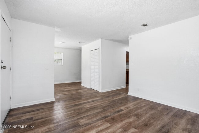 Building Photo - 2154 Placeda St