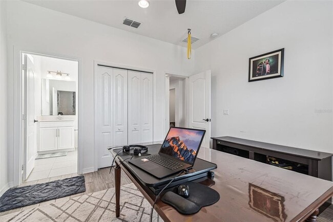 Building Photo - 2615 Pinyonpine Ln
