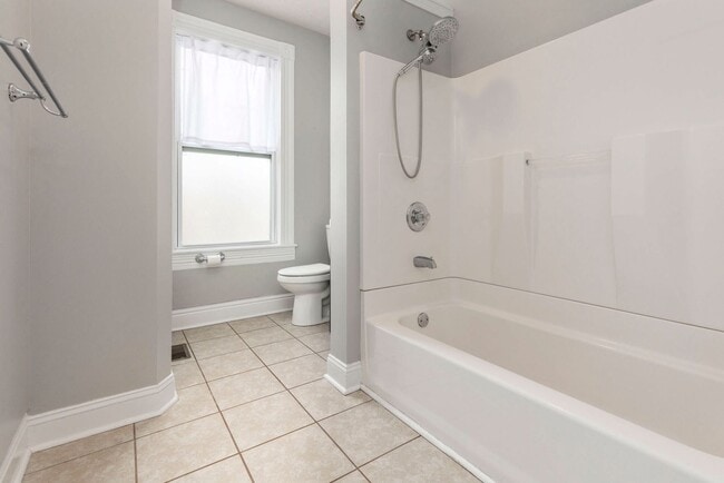 Building Photo - 1203 S Preston St