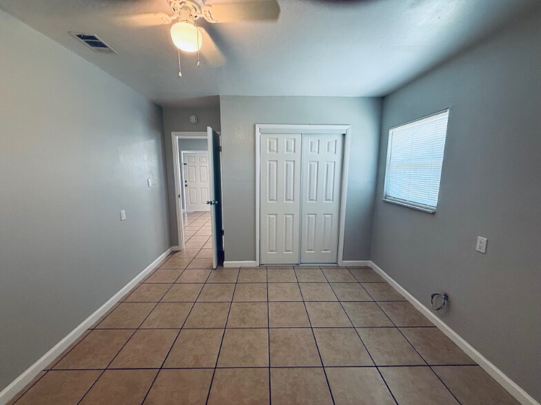 Building Photo - 1128 Neptune Dr
