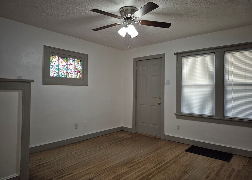 Living Room - 721 Hanford St