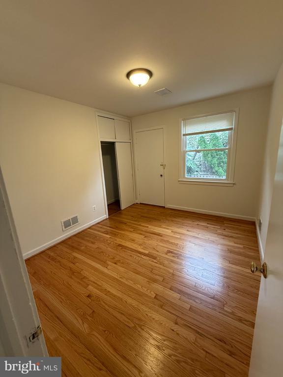 Building Photo - 4325 Maple Ave