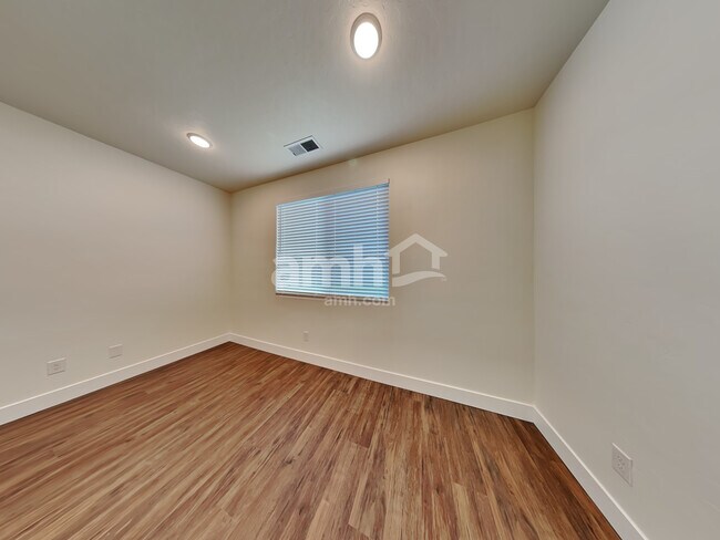 Building Photo - 9269 W Dove Creek St