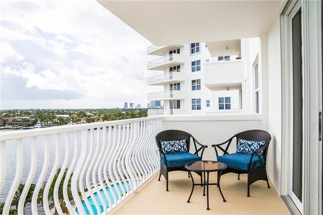 Building Photo - 1 Las Olas Cir