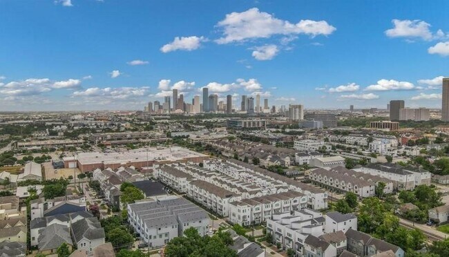 Building Photo - 4406 Eli St