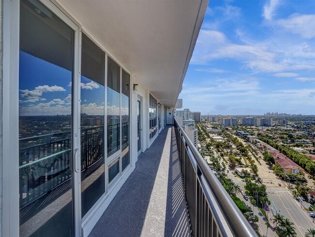 Building Photo - 4280 Galt Ocean Dr