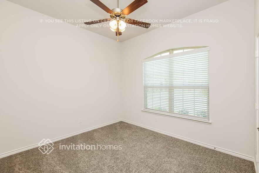 Building Photo - 3089 Maverick Dr